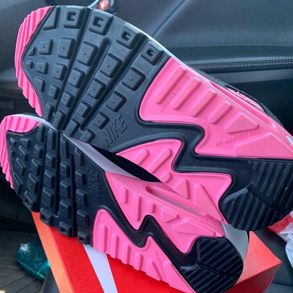 Nike Air Max 90- Girls Grade School size 6
